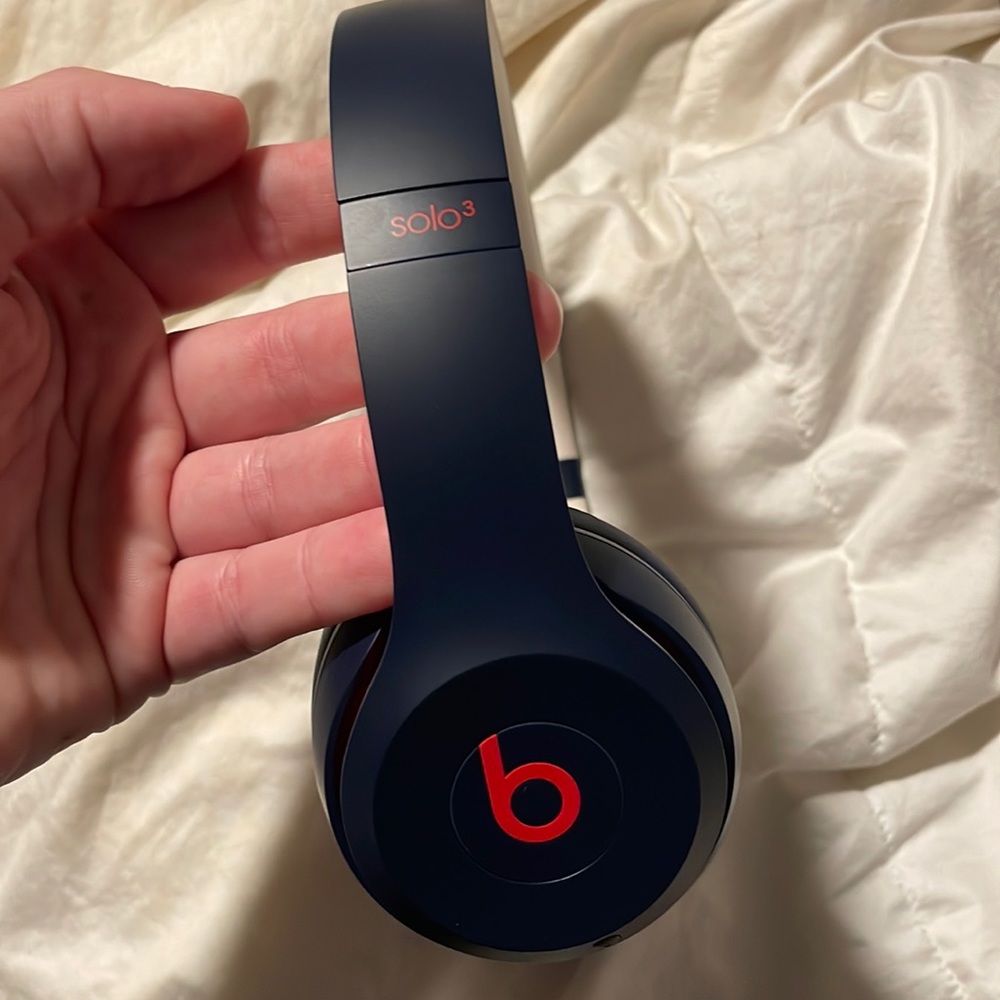 Red White & Blue Beats Solo 3